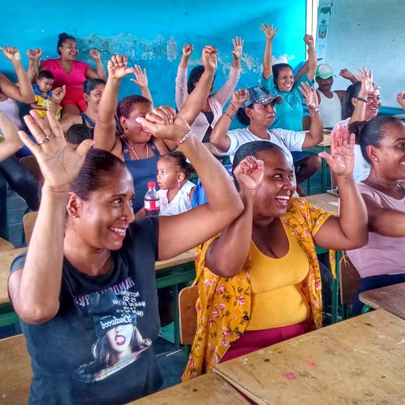 Formación de Comunidades Vulnerables - Ecuador